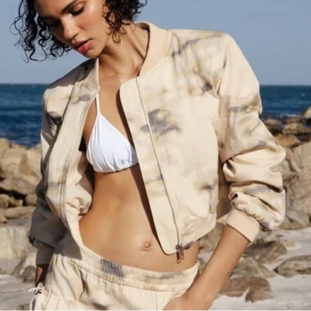 BEIGE BOMBER JACKET BY ZARA - Picture 1 of 11